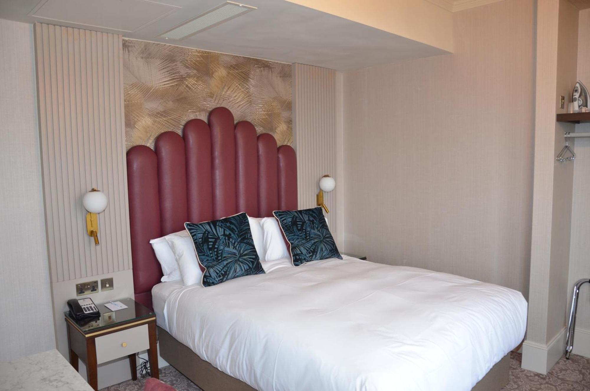 Voco The Clifton Folkestone By Ihg Hotell Exteriör bild