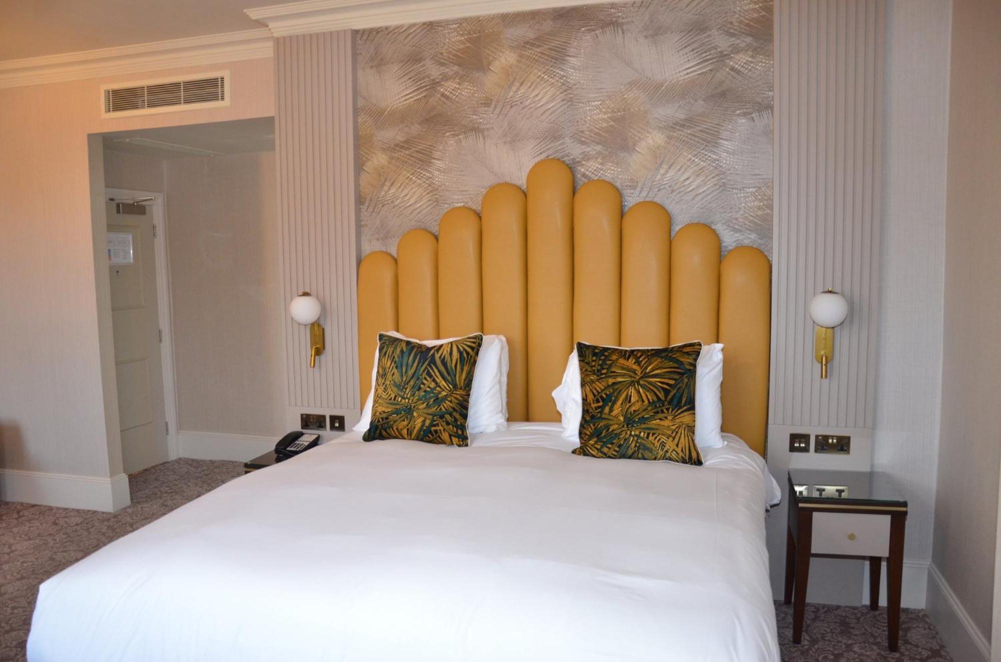 Voco The Clifton Folkestone By Ihg Hotell Exteriör bild