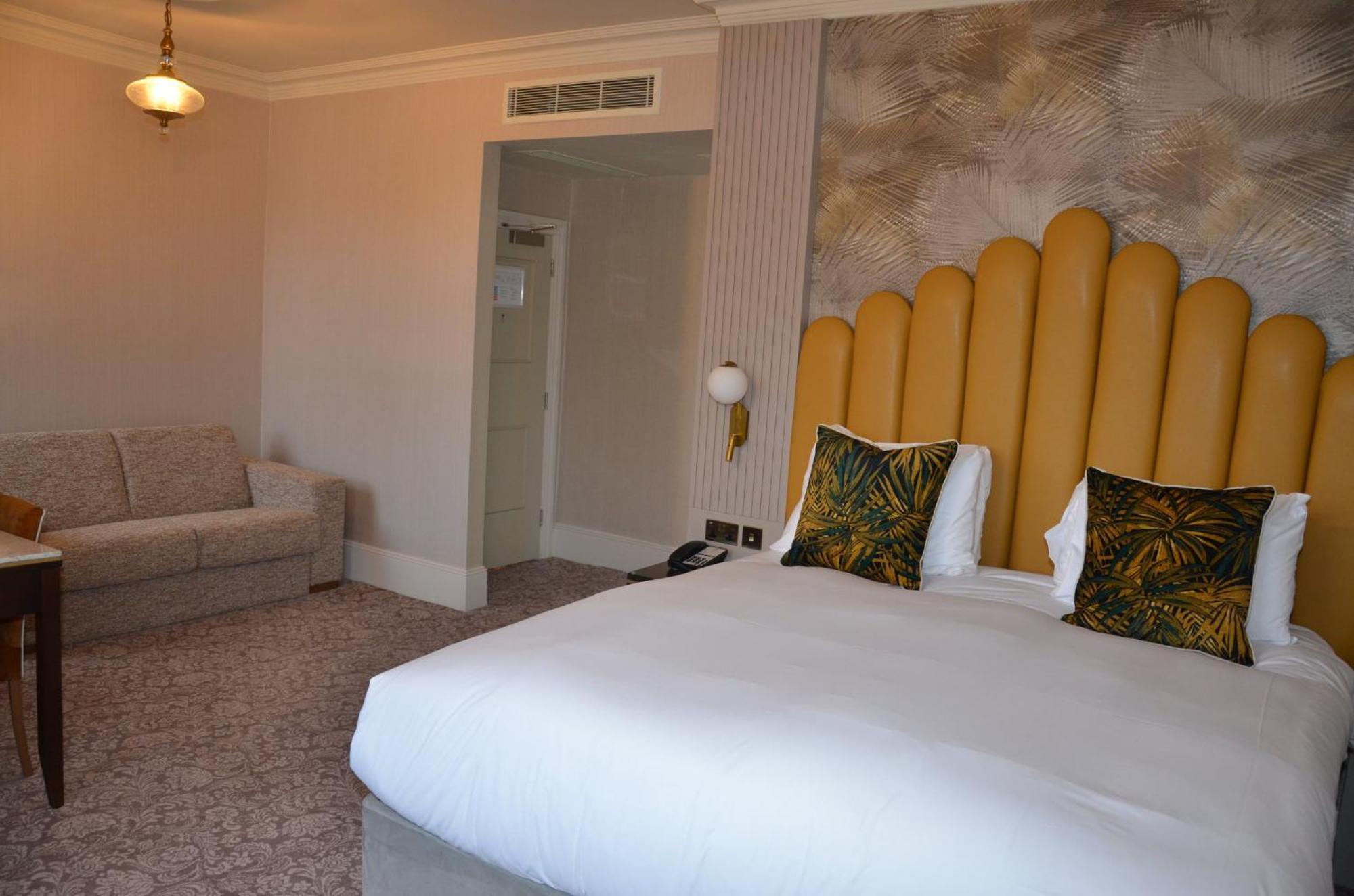 Voco The Clifton Folkestone By Ihg Hotell Exteriör bild